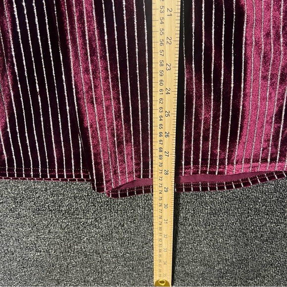 Savanna Jane Women's Plus Size 1X Wine Velvet Embroidered Top Metallic Striped - Picture 4 of 7